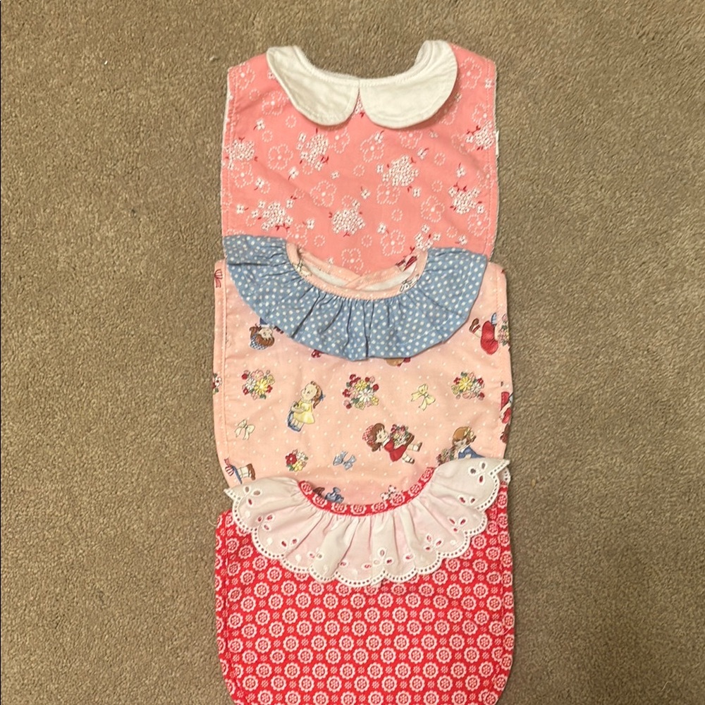Alimrose set of 3 baby girl bibs